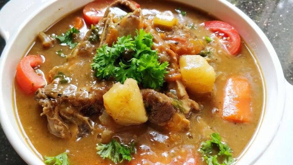 potret stew kambing (youtube.com/Nasser’s Kitchen)