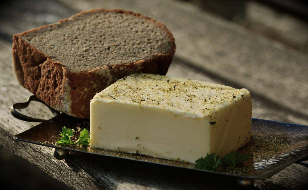 perbedaan salted butter dan unsalted butter (pixabay.com/congerdesign)