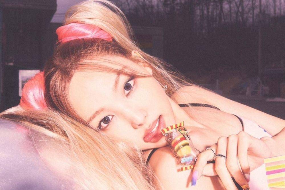 potret Nayeon TWICE di mini album NA (instagram.com/twicetagram)