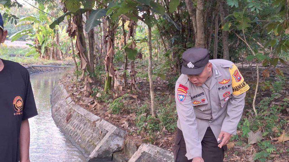 Bocah 9 tahun ditemukan tewas di saluran irigasi di Desa Ngale, Kecamatan Paron, Kabupaten Ngawi. IDN Times/ Riyanto