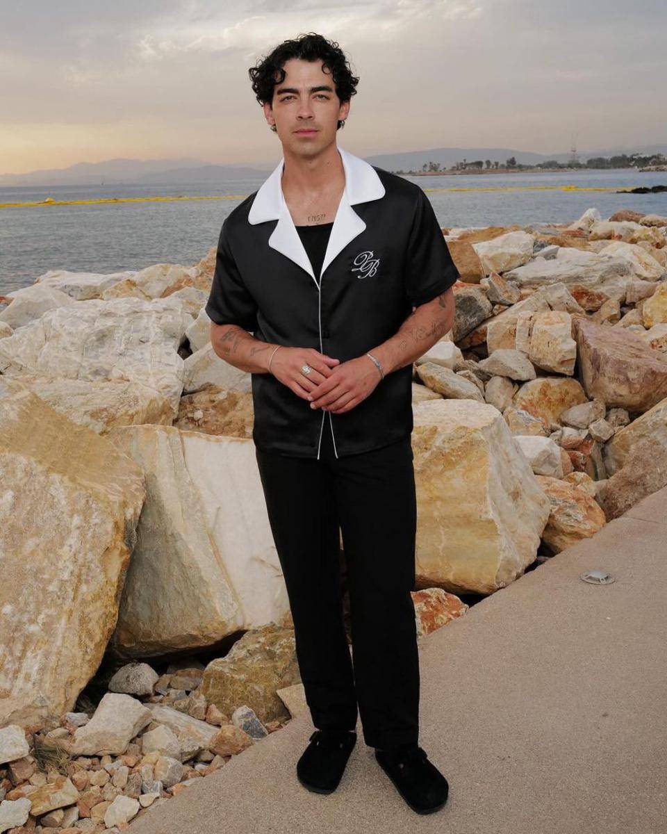 potret Joe Jonas (instagram.com/justjared)