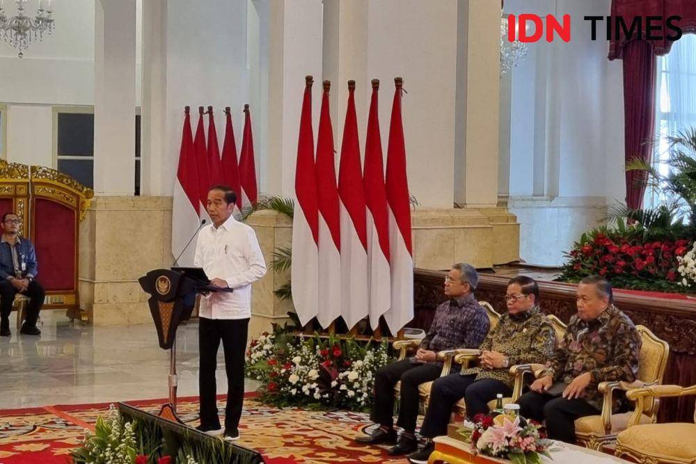 Presiden Jokowi dalam Rakornas Pengendalian Inflasi Tahun 2024 dan Tim Pengendalian Inflasi Daerah (TPID) Award di Istana Negara (IDN Times/Ilman Nafi'an)