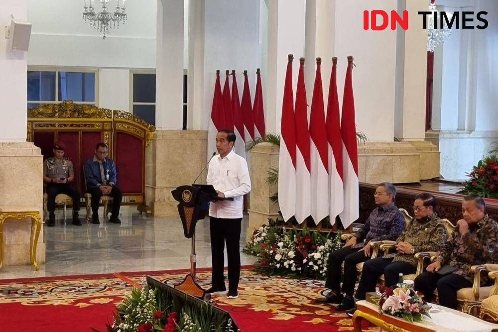 Presiden Jokowi dalam Rakornas Pengendalian Inflasi Tahun 2024 dan Tim Pengendalian Inflasi Daerah (TPID) Award di Istana Negara (IDN Times/Ilman Nafi'an)