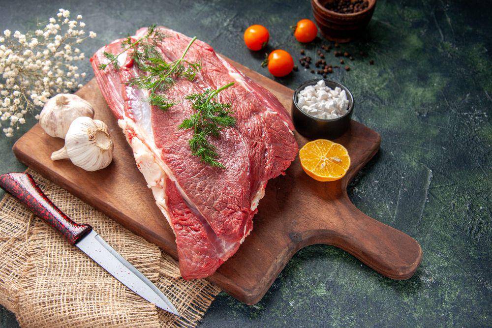 gambar daging sapi (freepik.com/mdjaff)