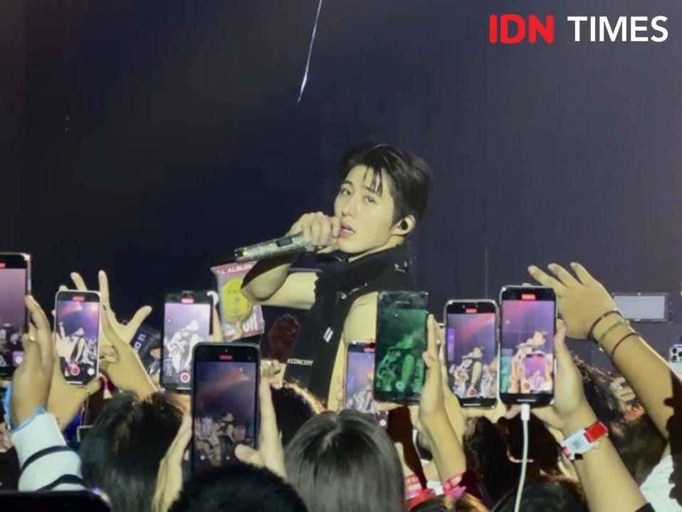 9 Momen Seru Konser B.I HYPE UP IN Jakarta, Sering Banget Fanservice!