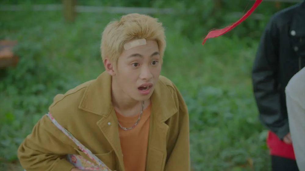 Au Patrapon dalam cuplikan Close Friend 3: Soju Bomb!. (dok. Viu/Close Friend 3: Soju Bomb!)