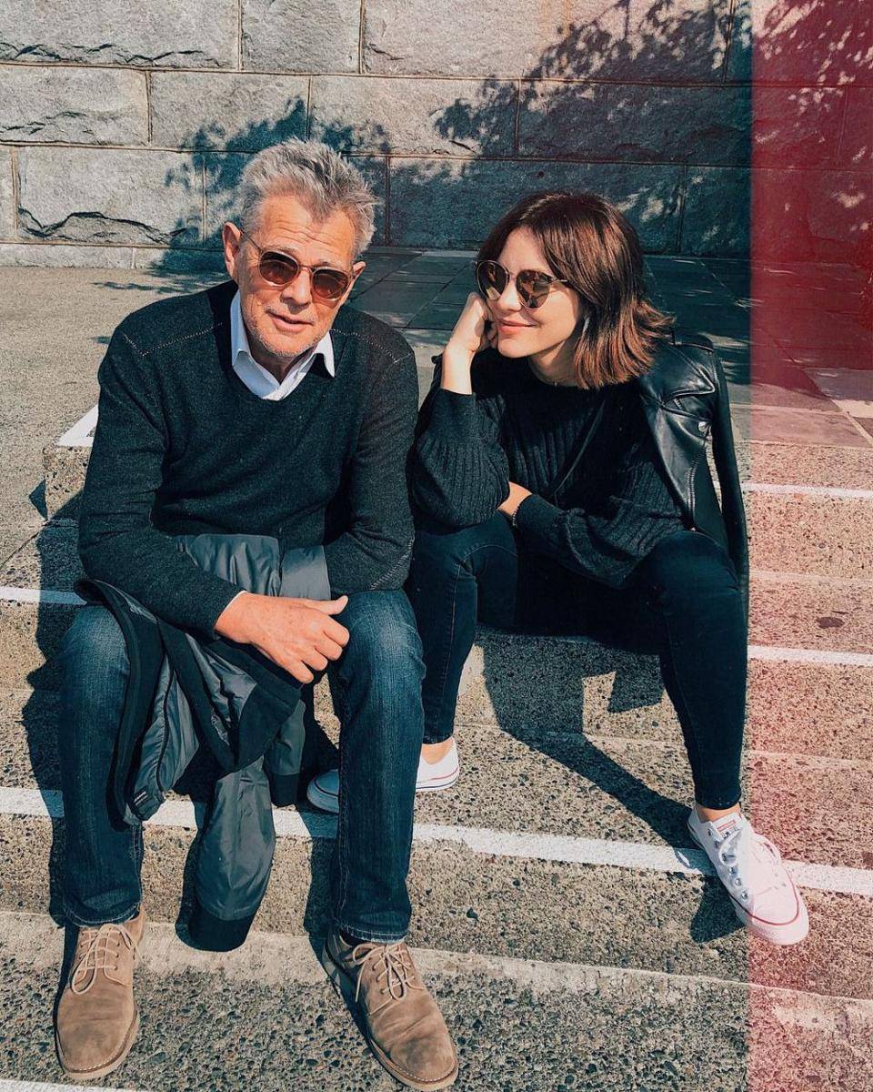 Gaya Couple David Foster dan Katharine McPhee. (instagram.com/katharinefoster)