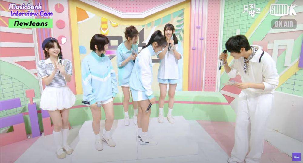 momen NewJeans dan Eun Chae LE SSERAFIM ngobrol (dok. KBS via youtube.com/KBSKpop)
