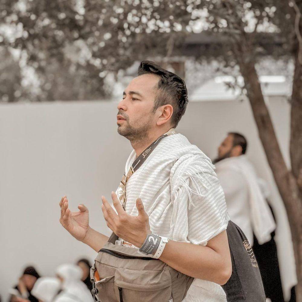 potret keluarga Raffi Ahmad wukuf di Arafah (instagram.com/priotralala)