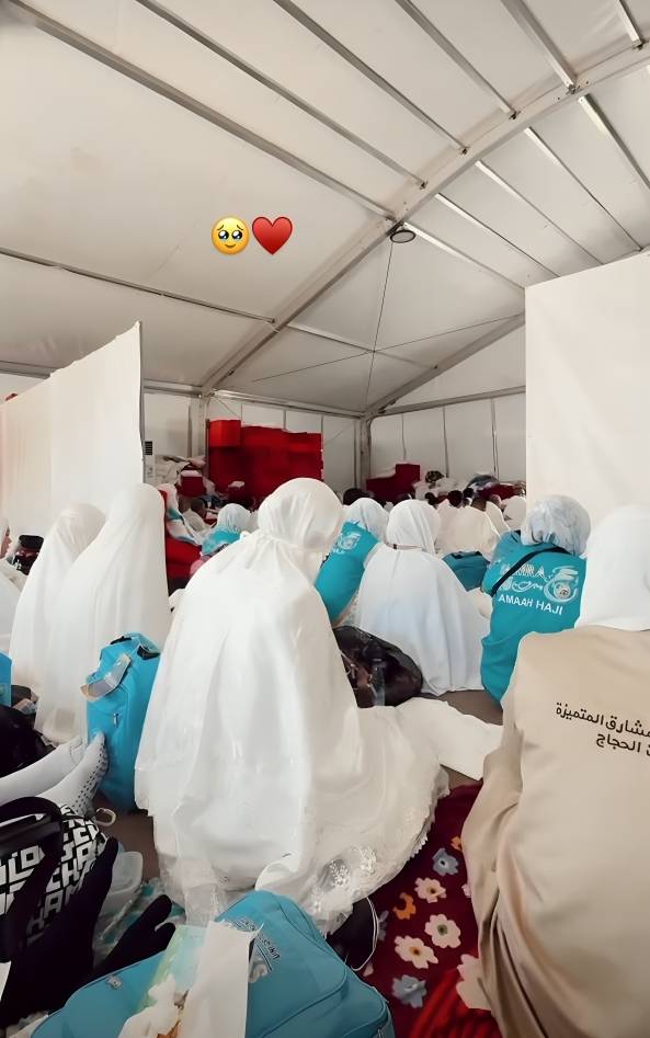 potret Citra Kirana dan Rezky Adhitya wukuf di Arafah (instagram.com/citraciki)