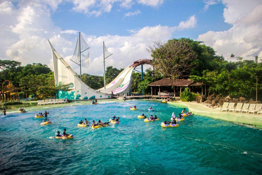 Suasana Bugis Waterpark Adventure, salah satu destinasi wisata yang berada di Kota Makassar. (Dok. Bugis Waterpark Adventure)