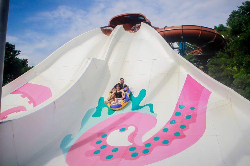 Suasana Bugis Waterpark Adventure, salah satu destinasi wisata yang berada di Kota Makassar. (Dok. Bugis Waterpark Adventure)