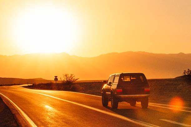 ilustrasi mobil di musim panas (fbfs.com)