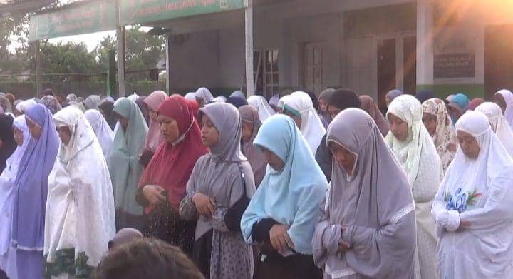 Jemaah majelis taklim Ibadurrahman di Jombang Salat Iduladha lebih awal. IDN Times/Zainul Arifin