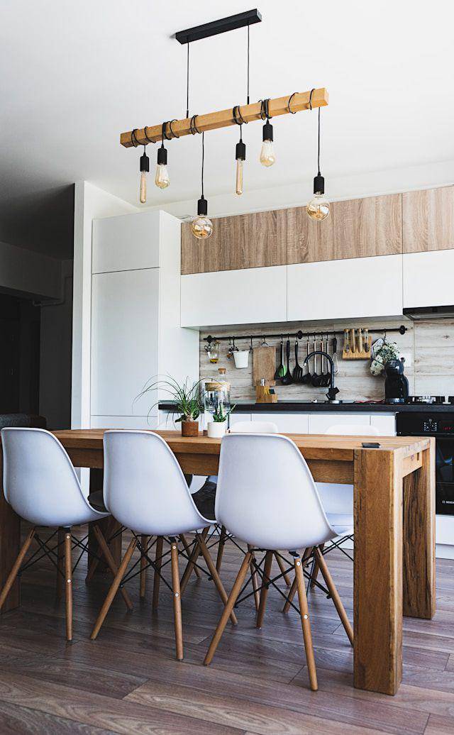 desain ruangan rumah ala kafe (unsplash.com/Ionut Vlad)