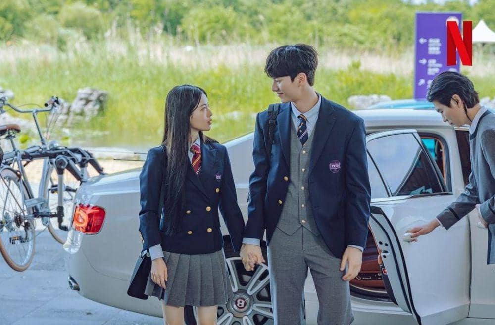 Roh Jeong Eui dan Lee Chae Min di drama Hierarchy (instagram.com/netflixkr)