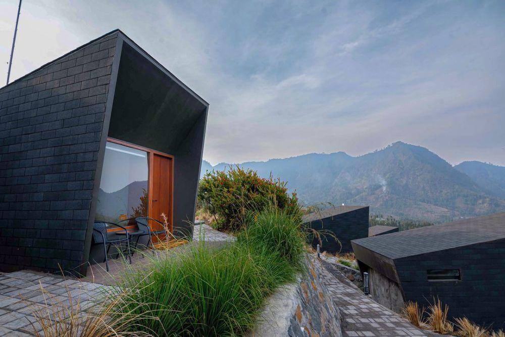 Kamar atau kabin menginap di Artotel Cabin Bromo. Instagram/artotelcabinbromo