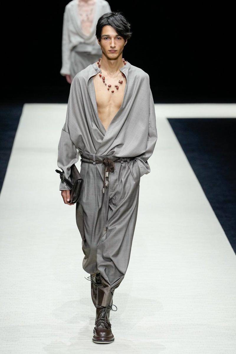 Emporio Armani S/S '25 di Milan Fashion Week Menswear 2024 (instagram.com/soulartistmgmt)