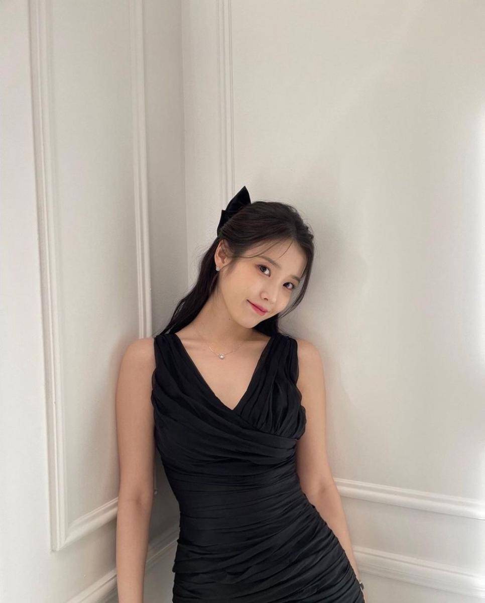 IU (instagram.com/dlwlrma)