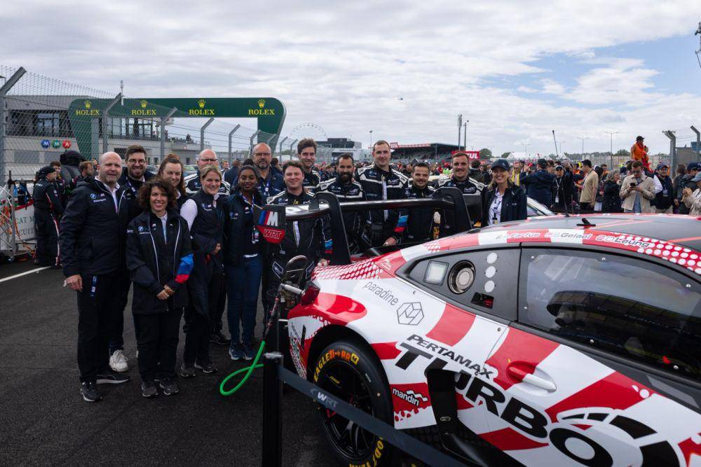 - Pembalap nasional, Sean Gelael, berhasil finis di posisi dua pada Race of 24 Hours Le Mans di Circuit de la Sharte, Prancis, Sabtu hingga Minggu waktu setempat dengan dukungan Pertamax Turbo. (Dok. Pertamina)