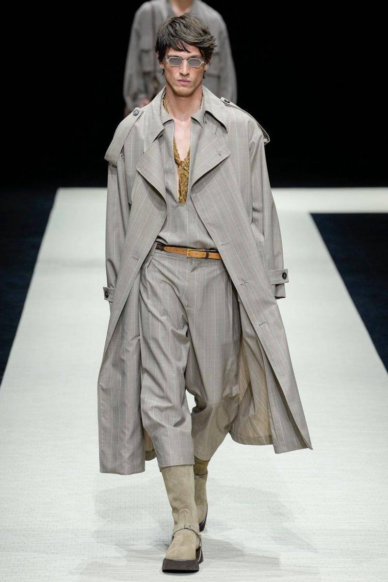 Emporio Armani S/S '25 di Milan Fashion Week Menswear 2024 (instagram.com/catwalkats)