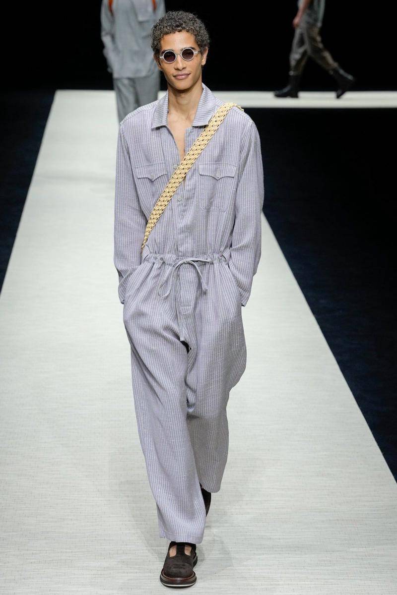Emporio Armani S/S '25 di Milan Fashion Week Menswear 2024 (instagram.com/catwalkats)
