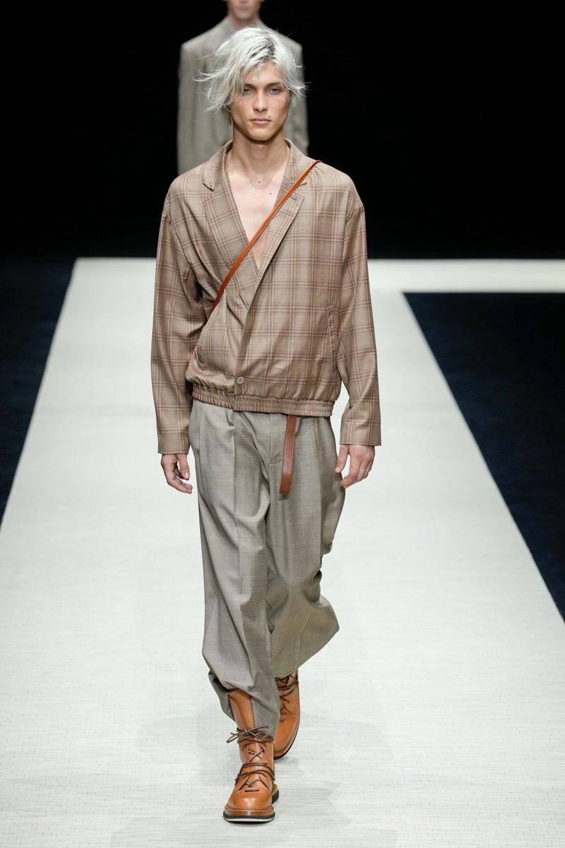 Emporio Armani S/S '25 di Milan Fashion Week Menswear 2024 (instagram.com/soulartistmgmt)