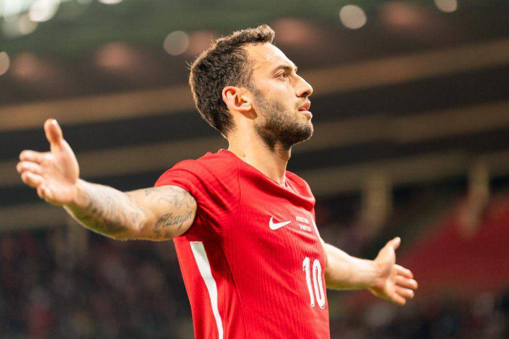 Hakan Calhanoglu (twitter.com/MilliTakimlar)