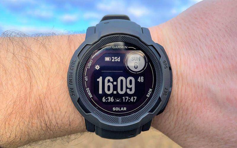 Garmin Instinct 2 Solar (youtube.com/Backpacking UK)