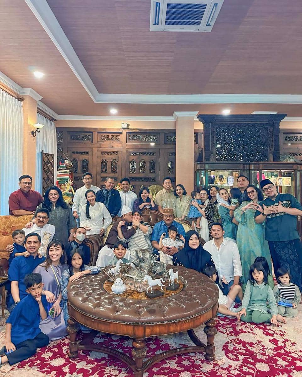 gaya artis yang merayakan Idul Adha (instagram.com/mrsayudewi)