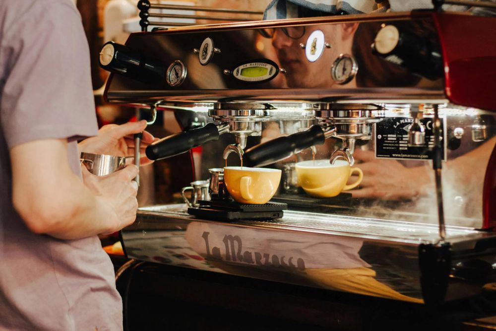 5 Coffee Shop di Surabaya Timur Dekat Kampus UPN Veteran, WFC Friendly