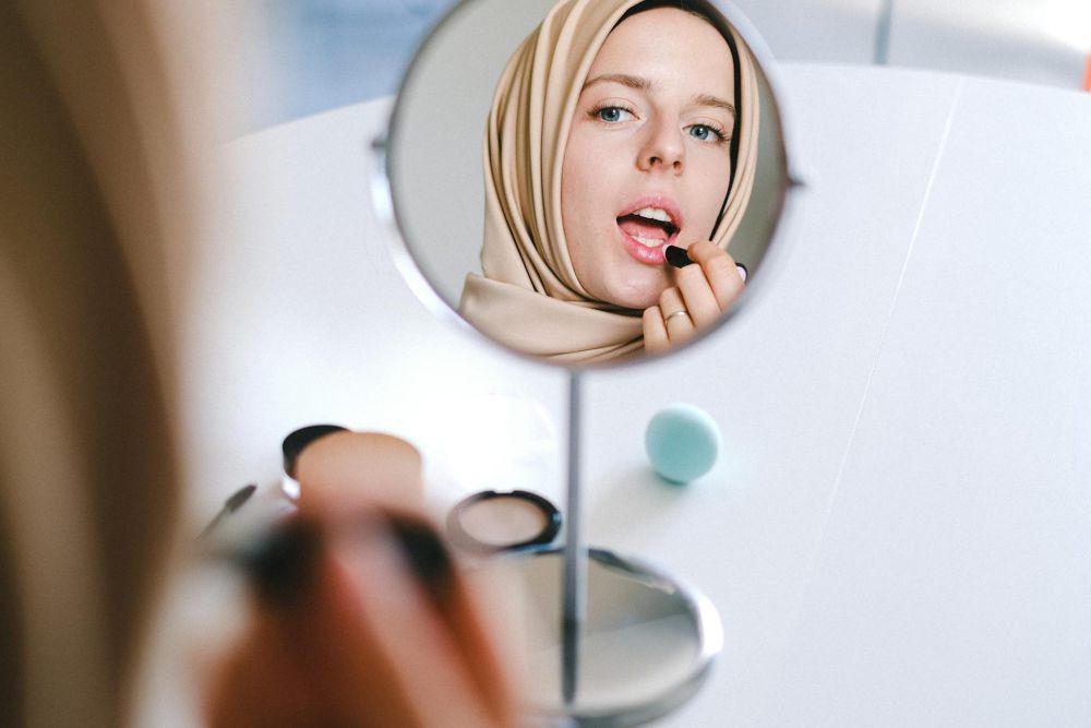 5 Tips Memilih Makeup untuk Remaja agar Sesuai dengan Usia