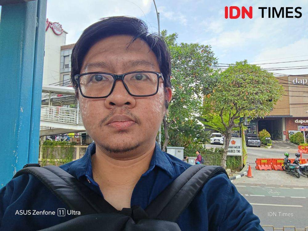 hasil jepretan kamera depan ASUS Zenfone 11 Ultra (IDN Times/Fatkhur Rozi)