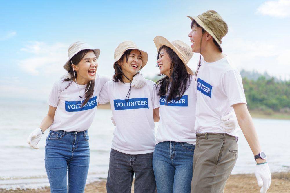 Ilustrasi fresh graduate sebagai volunteer (123rf.com/noname3132)