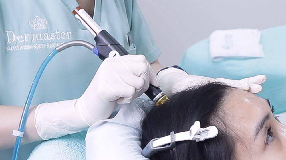 ilustrasi perawatan di klinik Dermaster