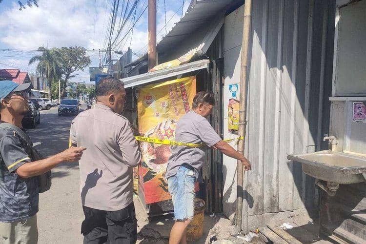 Polisi mengecek TKP. (Dok. Polsek Tamalate)