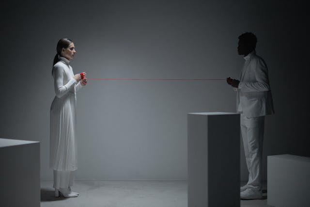 Apa Itu Red String Theory? Istilah yang Viral di Medsos