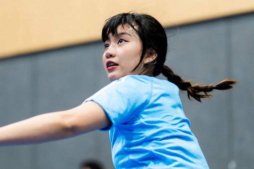 potret Ghea Indrawari main badminton (instagram.com/gheaindrawari)