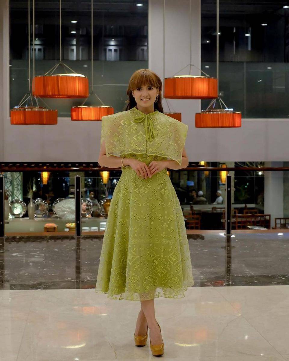 Baju pesta ala Chika Jessica (instagram.com/chikajessica88)