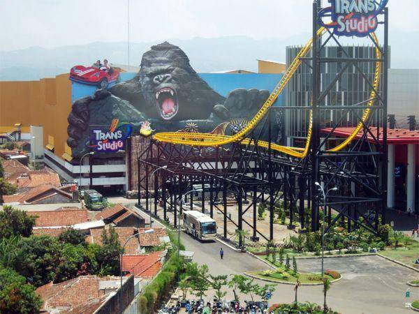 ilustrasi Trans Studio Bandung (flickr.com/celebrityabc)