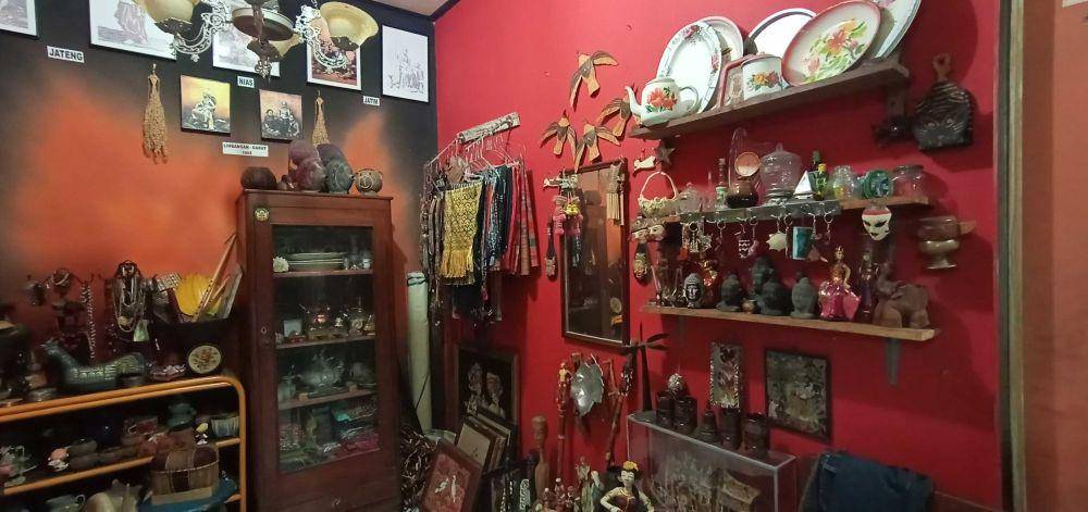 potret Pasar Antik Cikapundung (google.com/maps/Muthia Shahab)