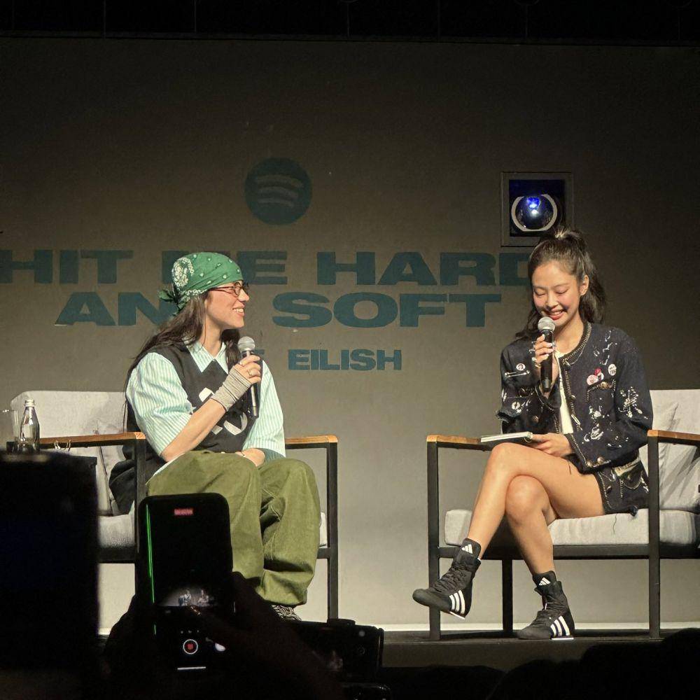 momen Jennie BLACKPINK dan Billie Eilish (twitter.com/blackpinkglobal)