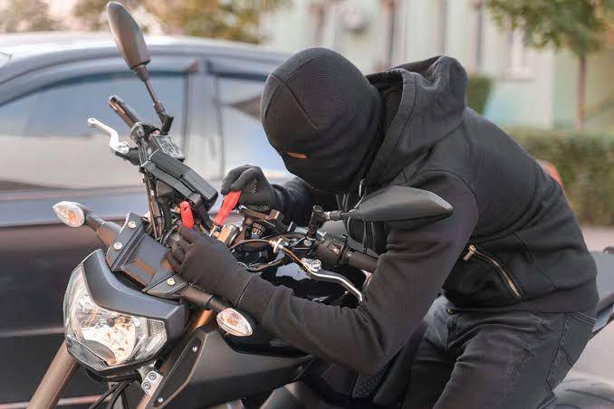 5 Cara Sederhana Cegah Pencurian Motor di Rumah, Terapkan, yuk!