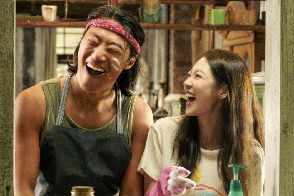 cuplikan Lee Hee Jun dan Gong Seung Yeon di film Handsome Guys (instagram.com/itsnew_movie)