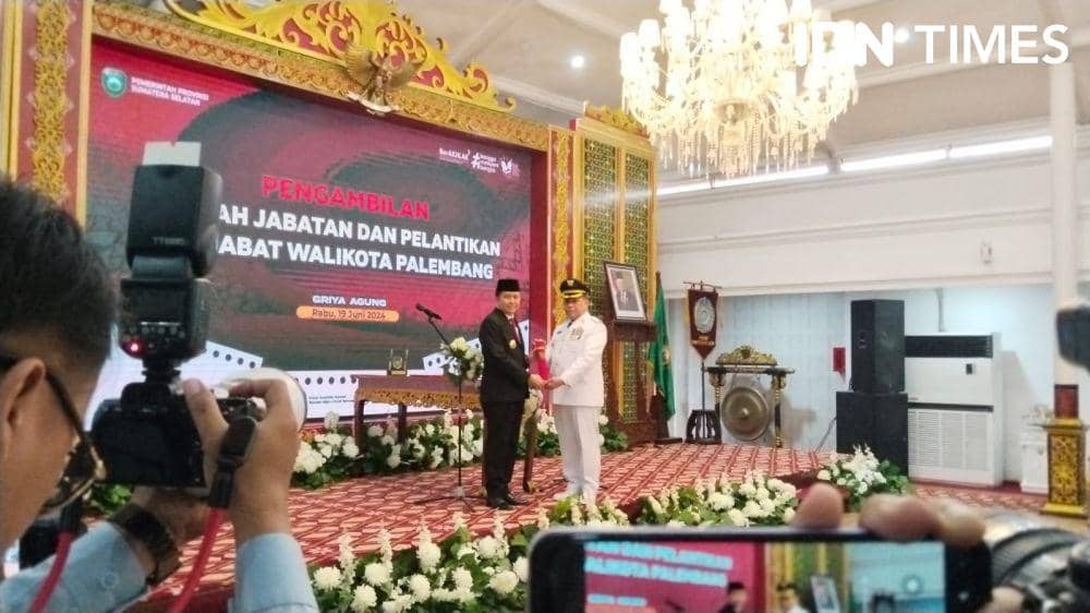Ucok Abdul Rauf resmi dilantik Pj Wako Palembang (IDN Times/Feny Maulia Agustin)
