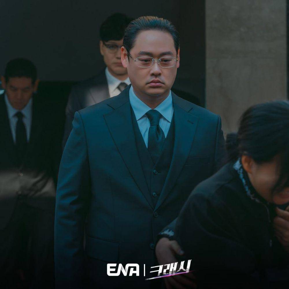Yang Seok Chan (Lee Yoo Joon) di drakor Crash (instagram.com/channel.ena.d)
