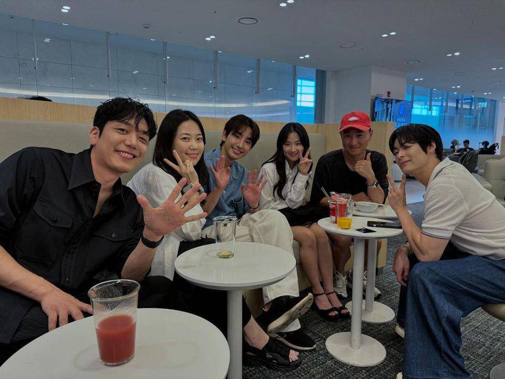 potret geng Lovely Runner liburan di Phuket (instagram.com/heo_hk)