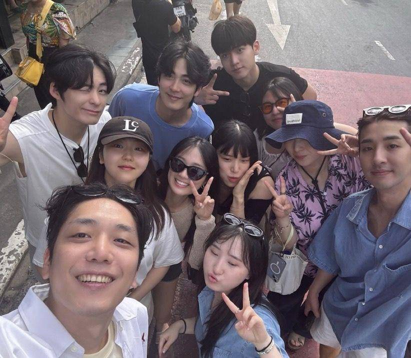 potret geng Lovely Runner liburan di Phuket (instagram.com/minjirong)