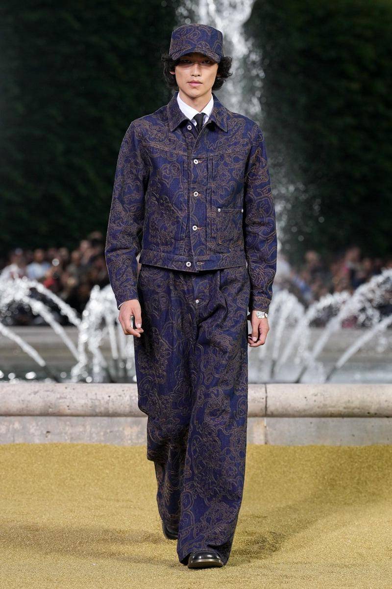 KENZO S/S '25 di Paris Fashion Week Menswear 2024 (instagram.com/kenzo)
