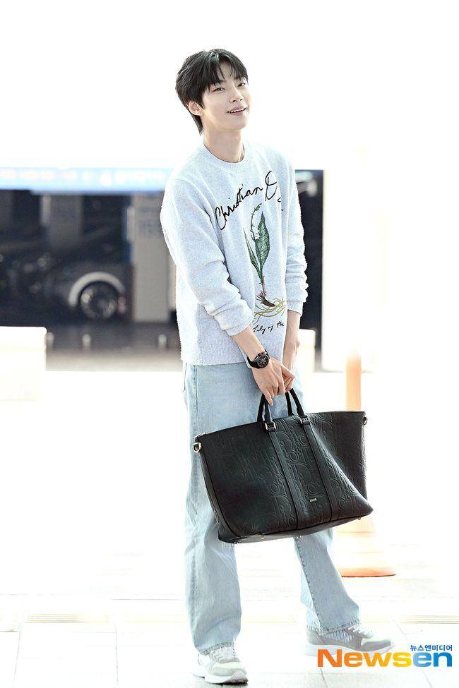 Hwang In Yeop berangkat ke Indonesia (dok. Newsen)